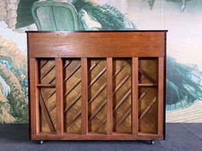 鋼琴知識 鋼琴的外殼樣式 顏色與規格有什么關系嗎